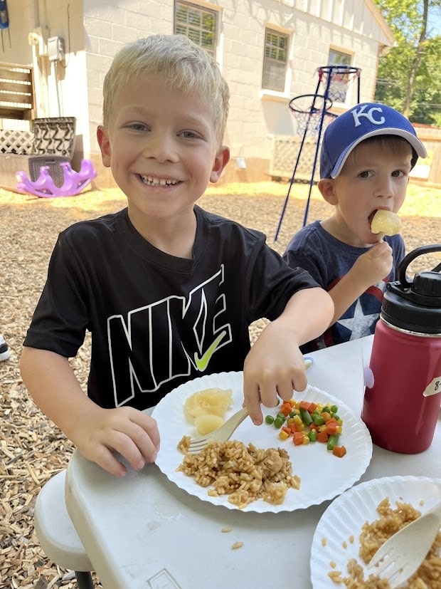 Student eating a health fresh food lunch